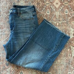 Liverpool High Rise Wide Leg  Cropped Jeans. Size 8